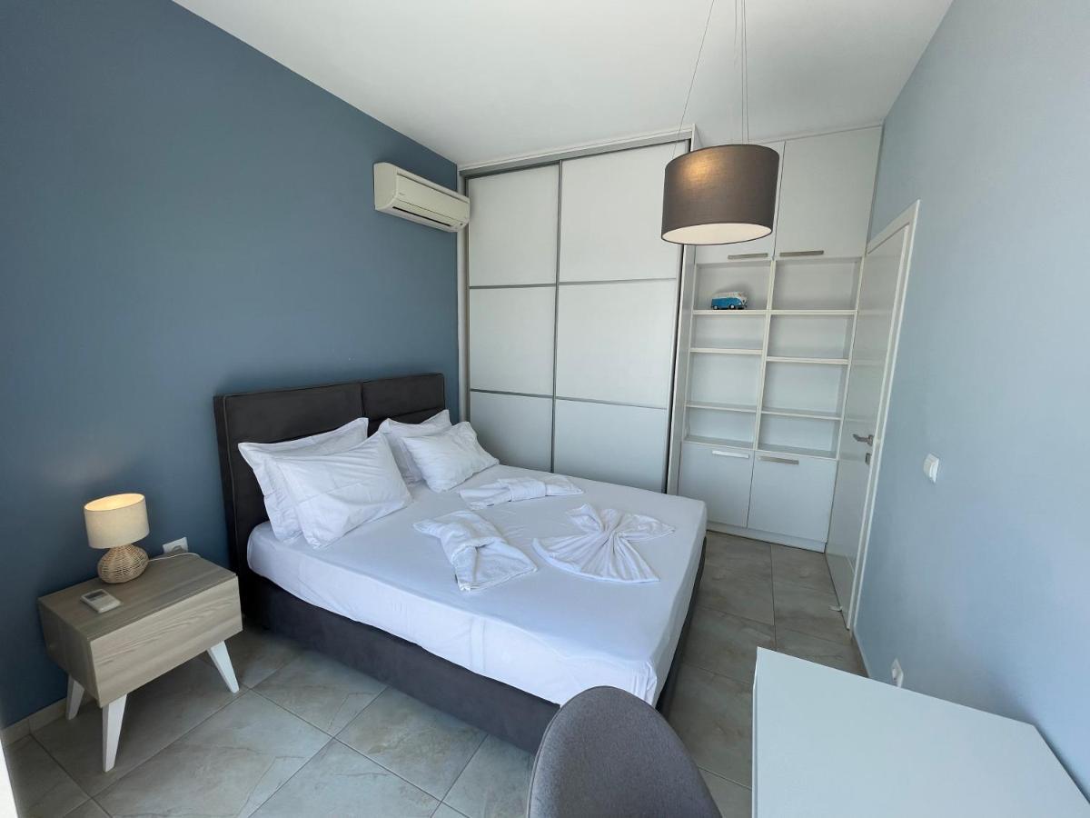 Luxury Villa Loutraki With Private Heated Pool Zewnętrze zdjęcie